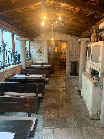Restaurant on the Main Square in Risan — over 90 m² — photo 8